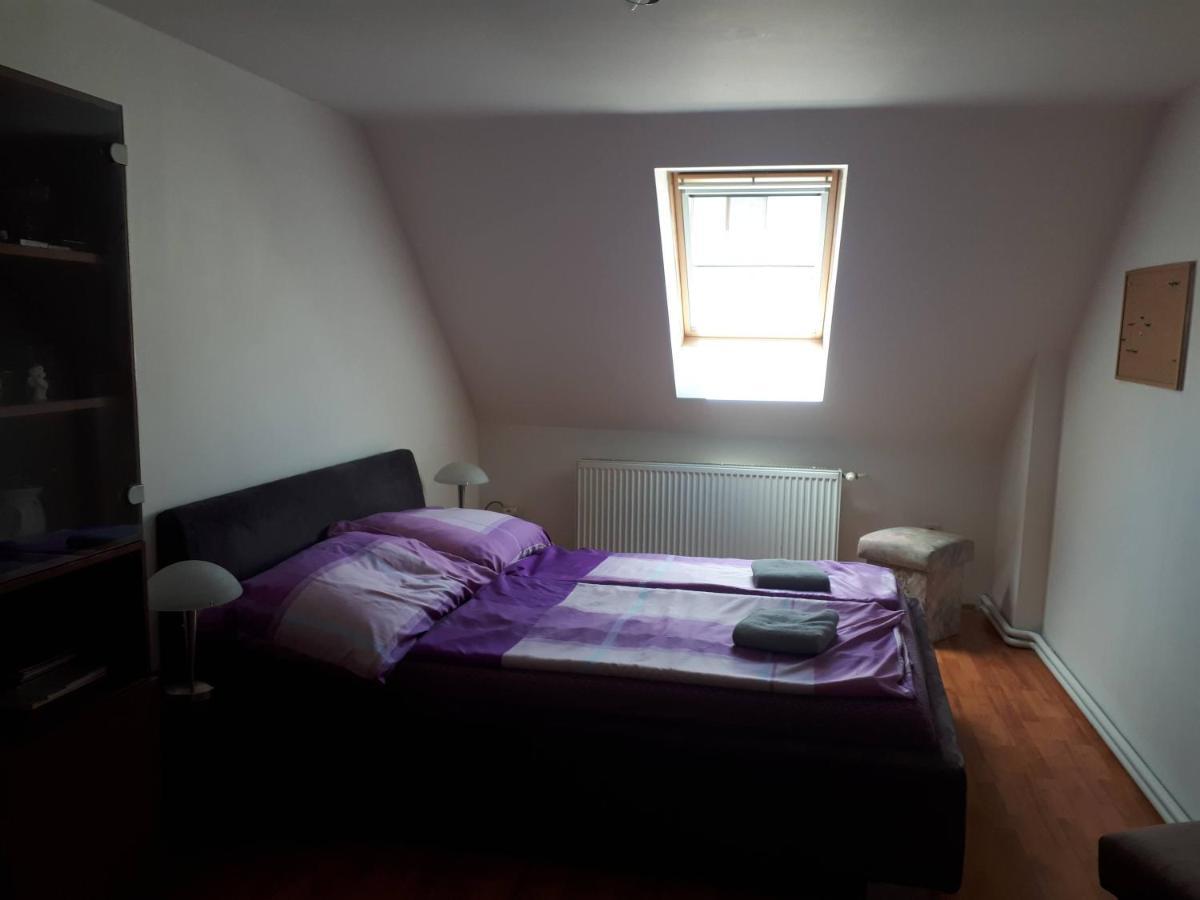 Apartment Apartman Krtiny *